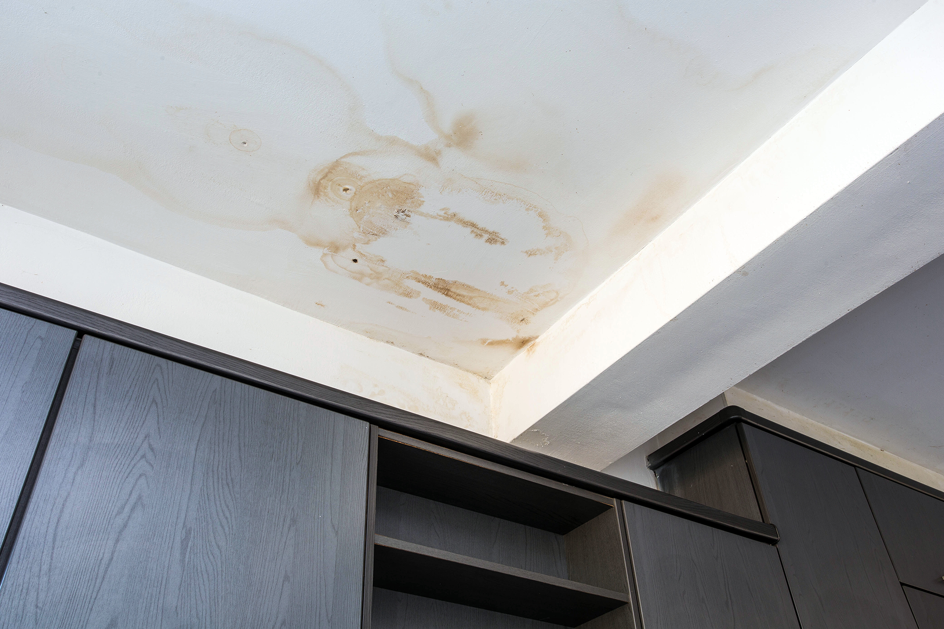 Water extraction process after residential flooding
